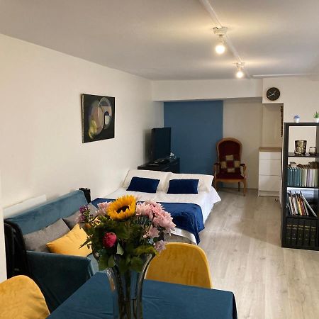 Une Chambre Chez Nous, A 12 Minutes De Paris Malakoff Luaran gambar
