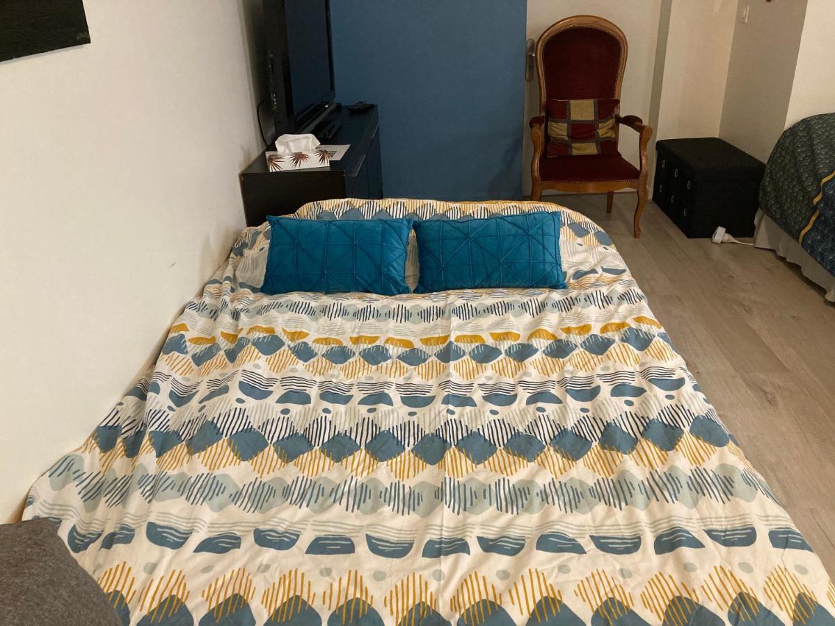 Une Chambre Chez Nous, A 12 Minutes De Paris Malakoff Luaran gambar